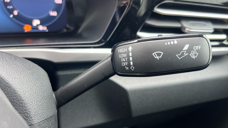 Ford Transit Connect 230 L2 Diesel 2.0 EcoBlue 102ps Limited Van